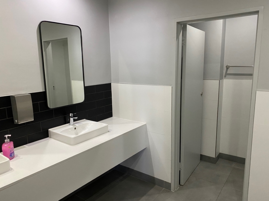 To Let Commercial Property for Rent in De Waterkant Western Cape